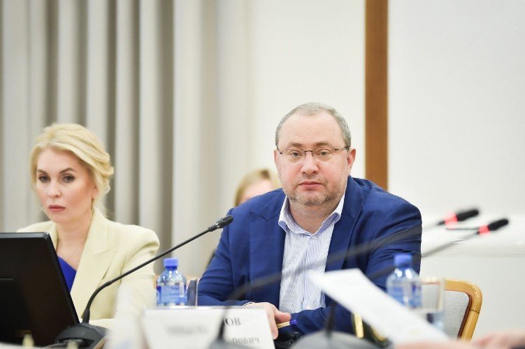 Министр здравоохранения Евгений Филиппов и его любовница Надежда Губриева