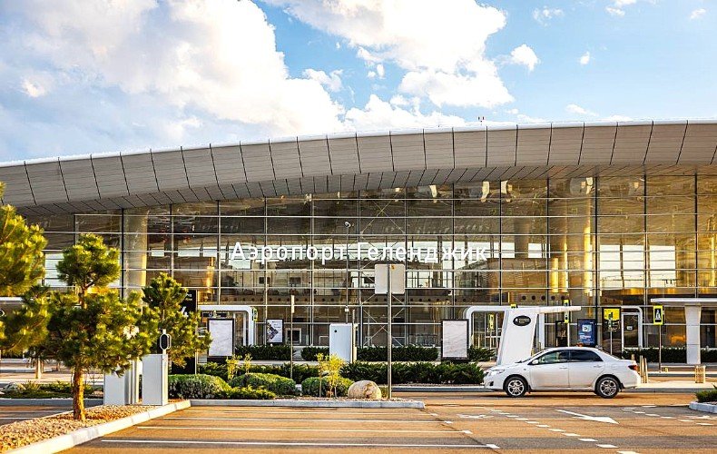 вид на здание аэропорта