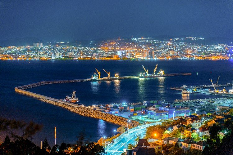 Транзит нефти в недружественную Германию перенаправят через Новороссийск