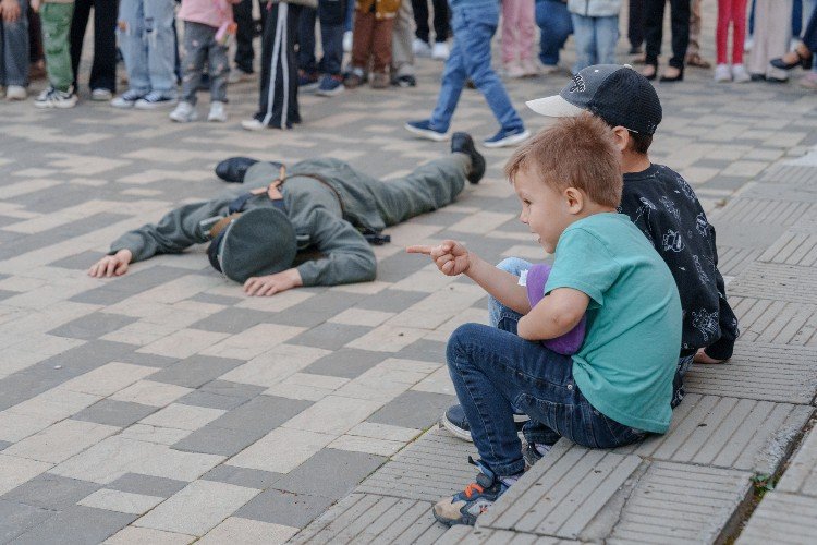 Фоторепортаж: реконструкцию боёв Великой Отечественной войны показали в Краснодаре