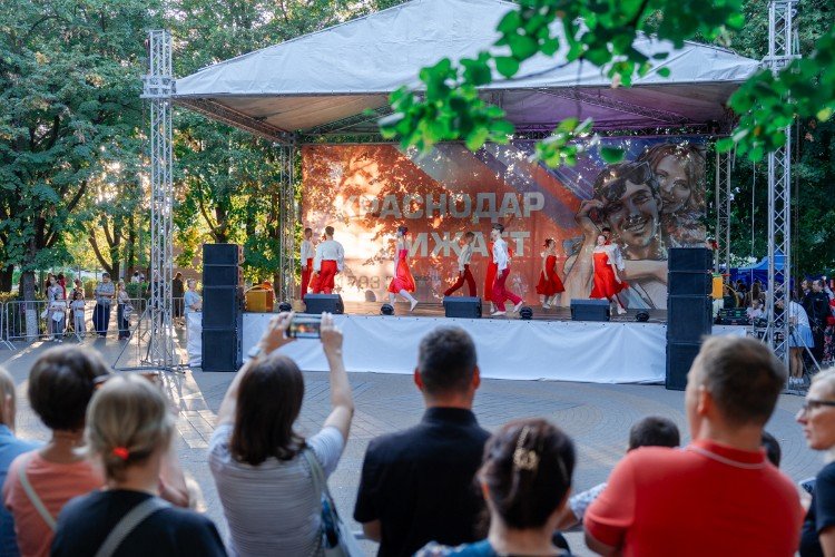 Сезон променад-концертов стартует в Краснодаре 30 мая