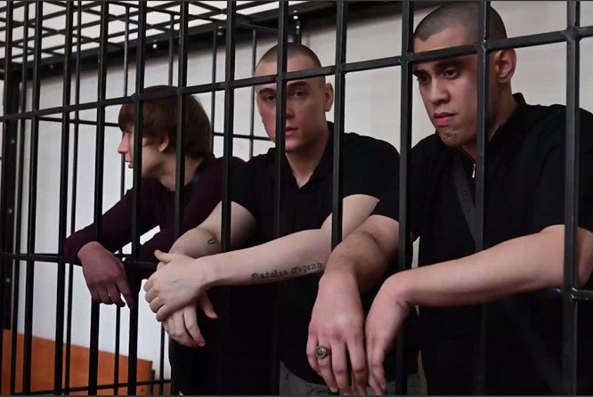 Подудимые во время вынесения приговора