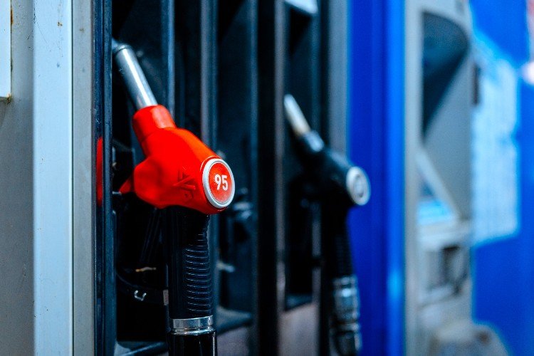 колонка на заправке