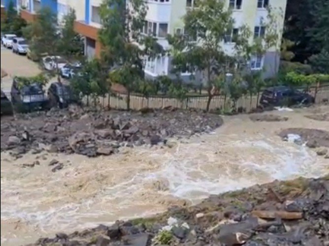 Сочи ушел под воду после ночного ливня