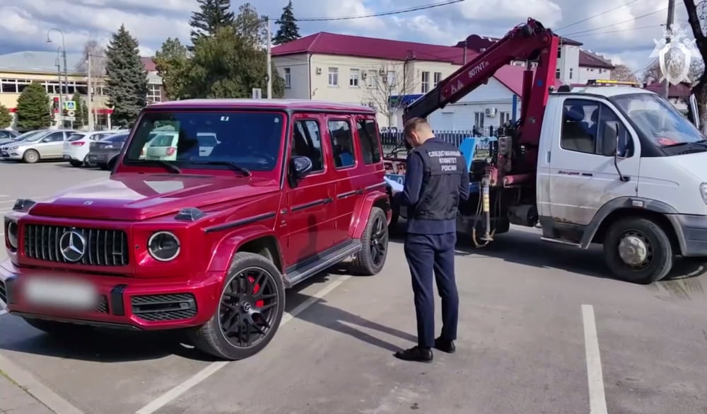 Автохам на «Мерседесе» выслушал обвинение за блокировку проезда скорой на Кубани