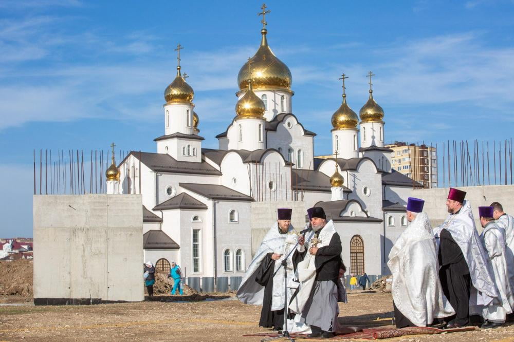 В Крещенском парке Анапы освятили место под строительство купели