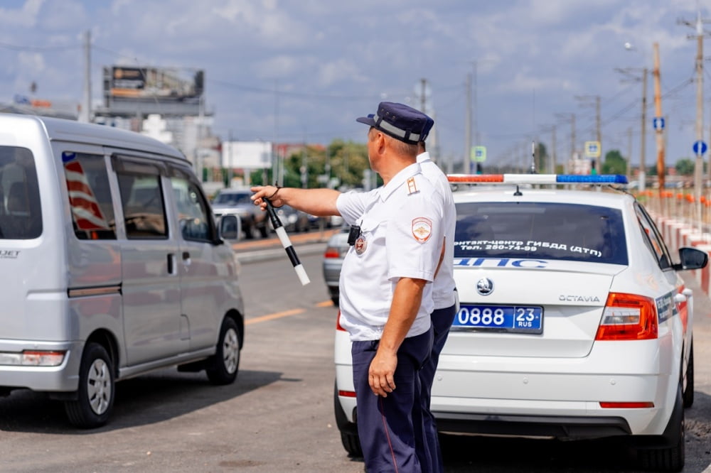 В Сочи приезжий угнал «Газель», чтобы доехать на ней до дома