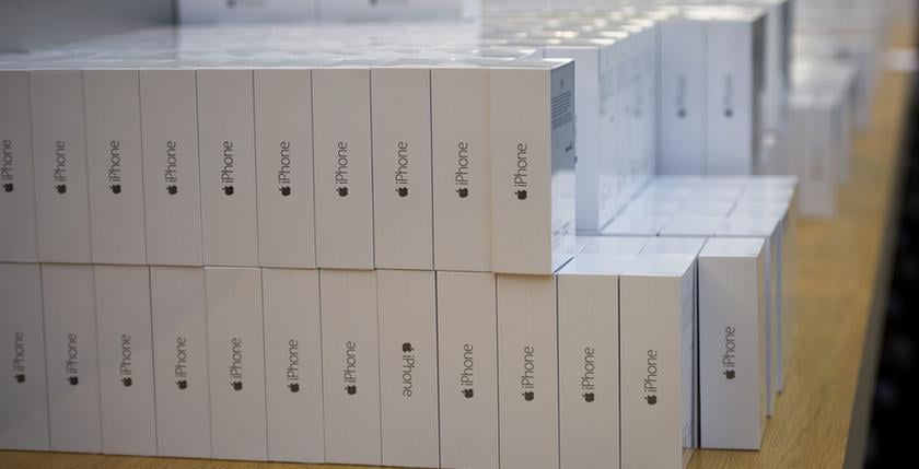 В Краснодаре мужчина ответит в суде за мошенничество с техникой Apple на 60 млн рублей