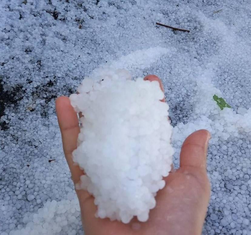 Четыре района Кубани засыпало майским градом