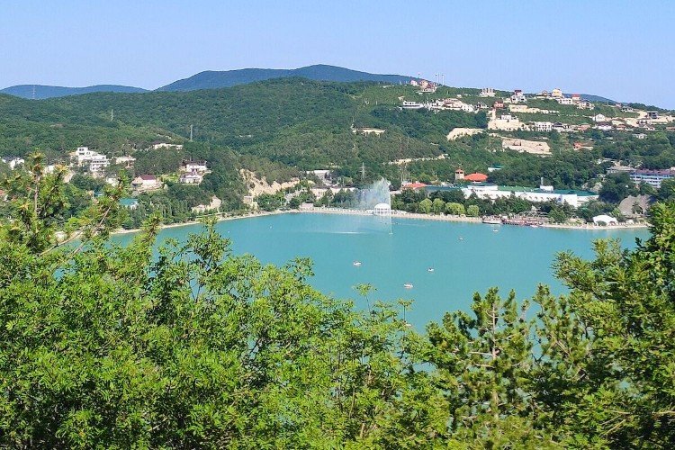 озеро Абрау на фото