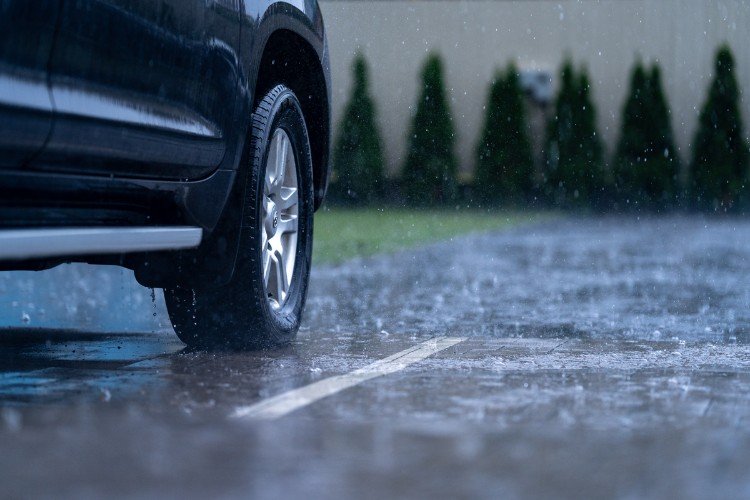 В Сочи ливень.