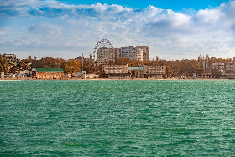 Вид на Анапу со стороны моря.