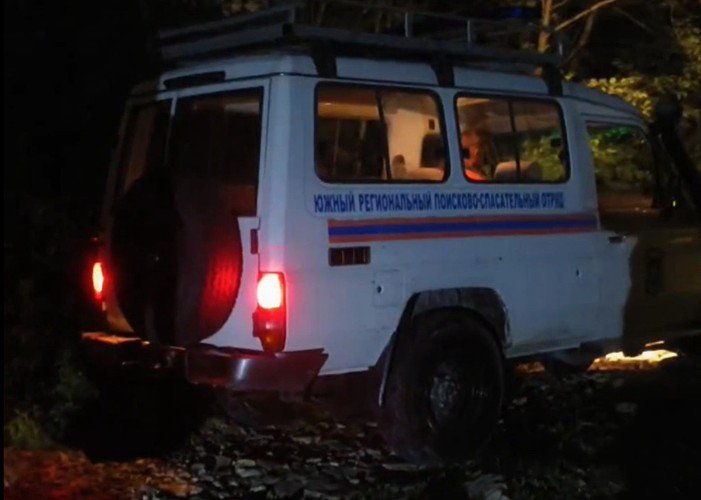 Четыре туристки заплутали в темном лесу Сочи