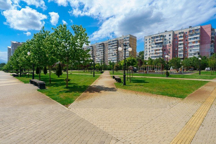 Тухлыми яйцами пропахли два микрорайона Краснодара