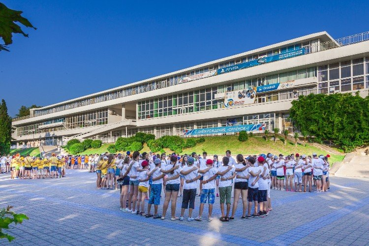 Детский центр "Орлёнок"