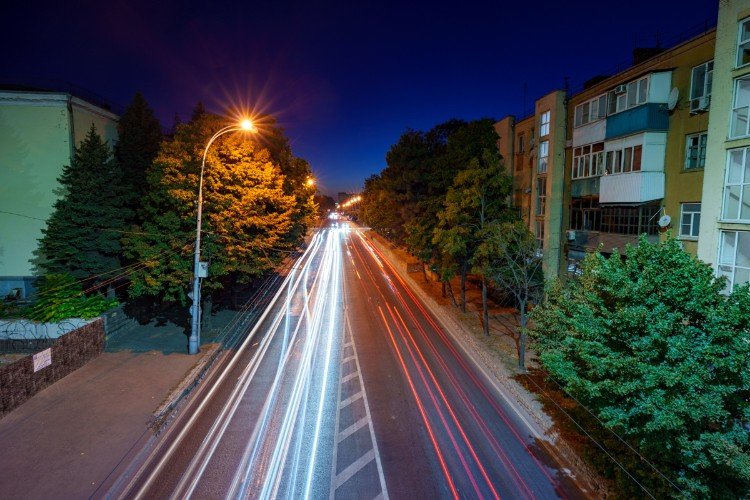 вид ночного города