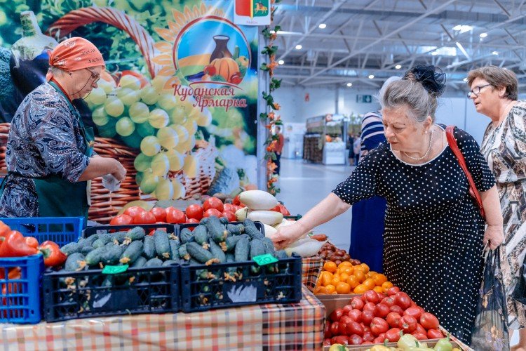 Кубанские овощи на прилавке