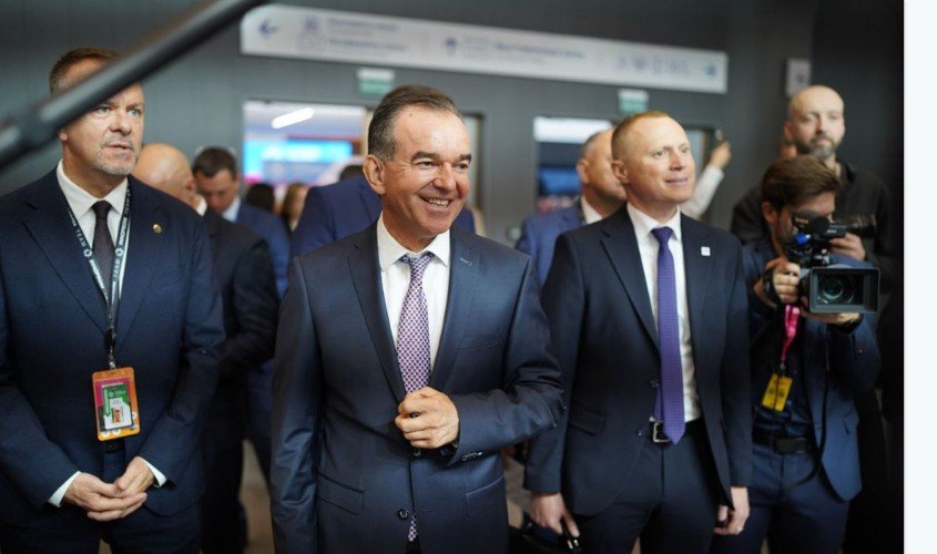 Вениамин Кондратьев на выставке в Минске