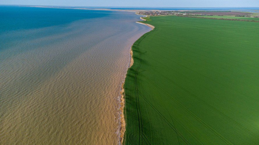 Азовское море в районе Приморско-Ахтарска