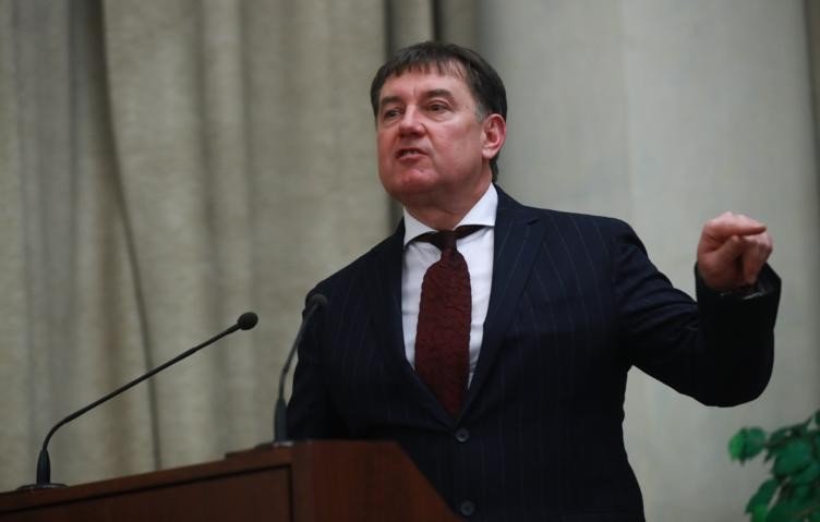 Экс-судья Виктор Момотов