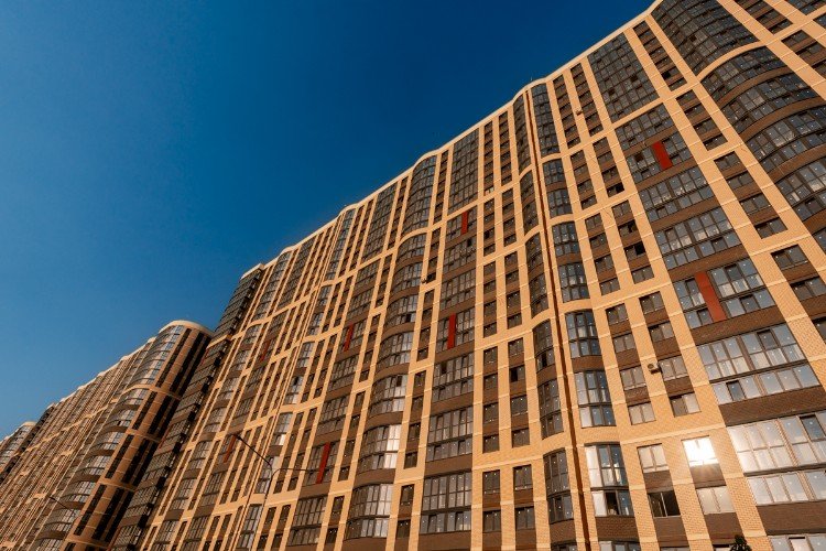 Многоэтажный дом