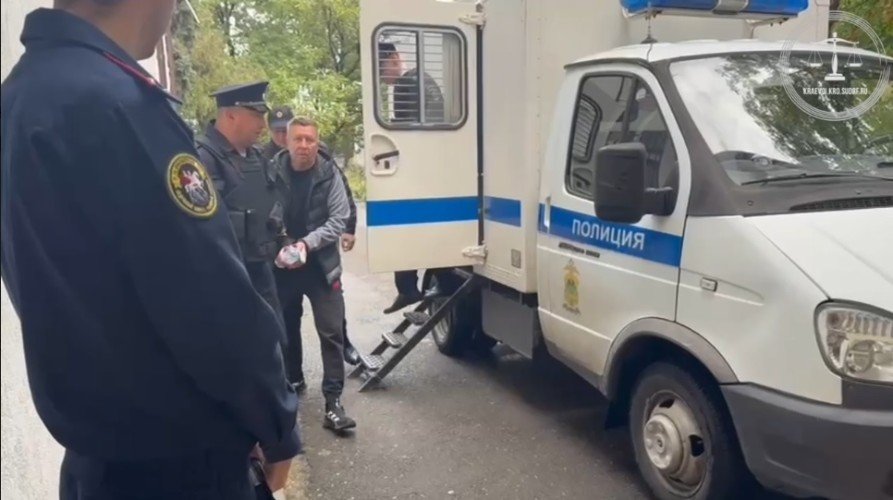 Главу Крымского района отправили за решетку