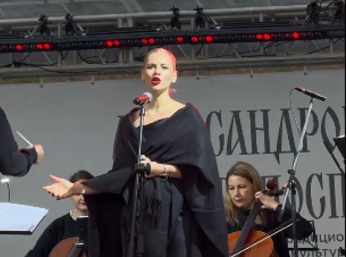 Солистка Приморской сцены Мариинского театра выступила на фестивале «Александровская крепость»