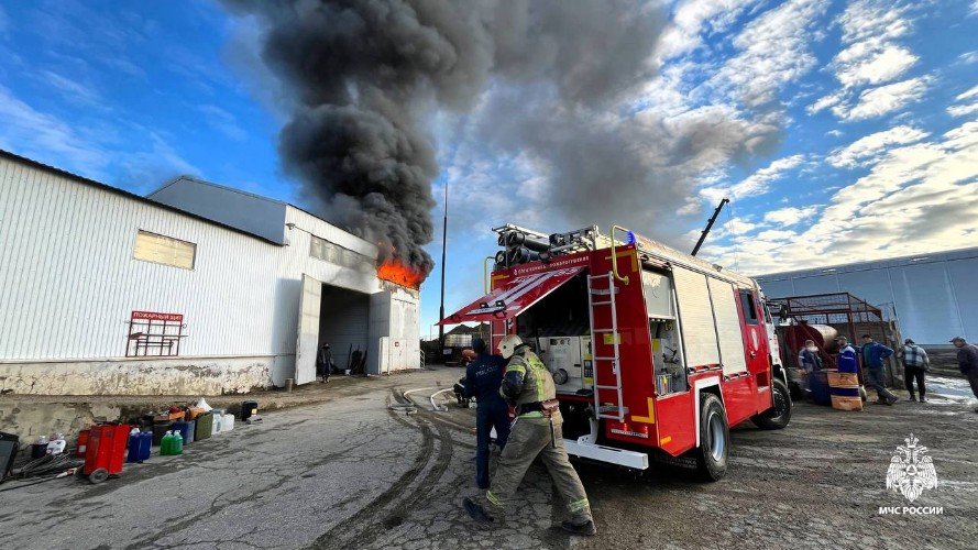 Пожар на складе