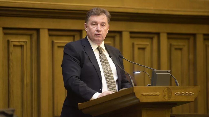 Виктор Момотов