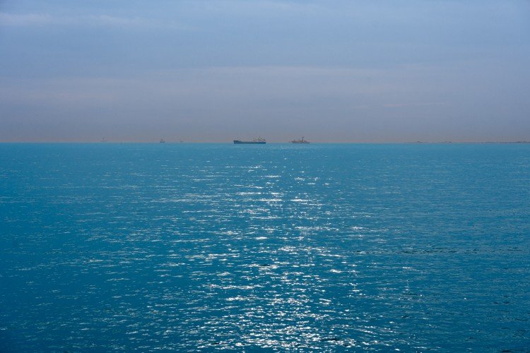 Семь украинских дронов перехватили над Черным и Азовским морями за ночь 22 октября