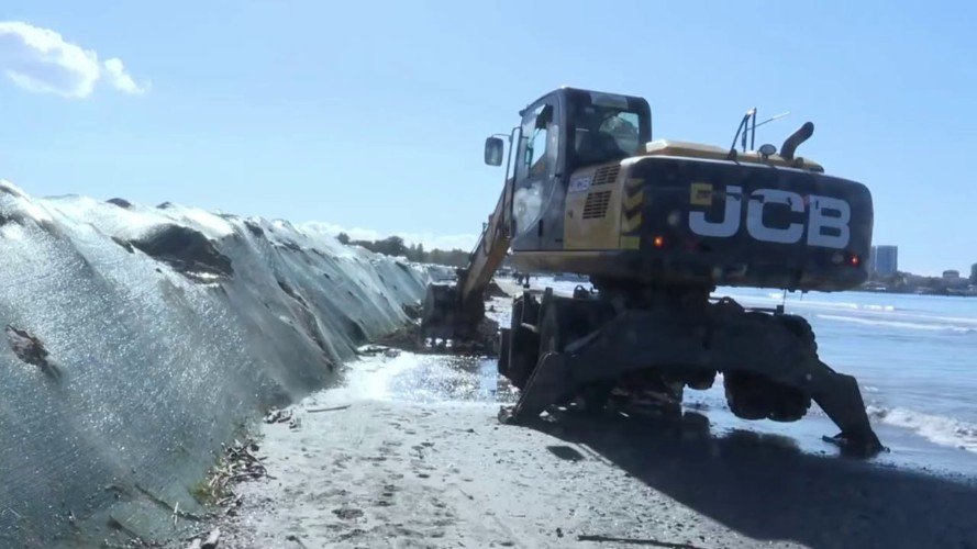 Защитный вал длиной 23 км возвели на побережье Анапы