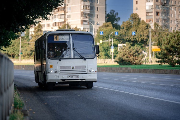 Автобус на маршруте