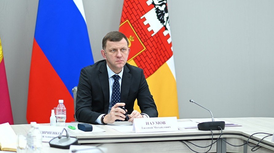 Наумов на заседании штаба