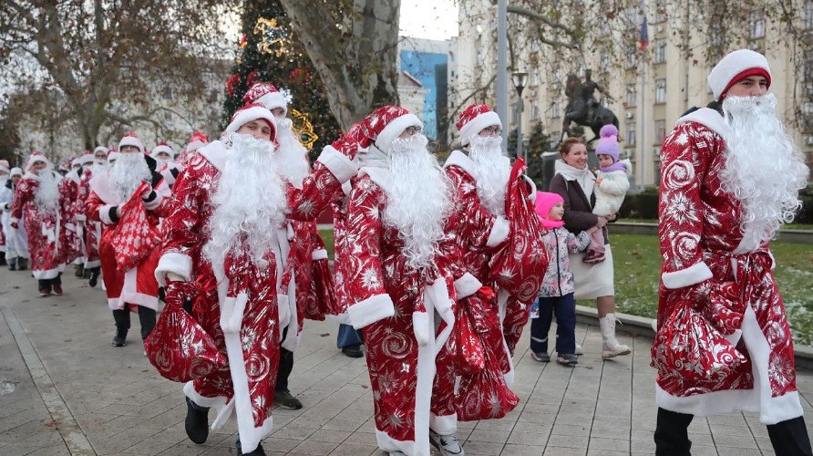 Парад дедов Морозов