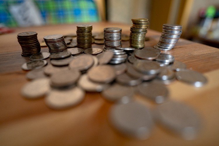 Стопки монет