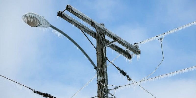 Норд-ост обесточил дома в Новороссийске. Без света несколько населенных пунктов