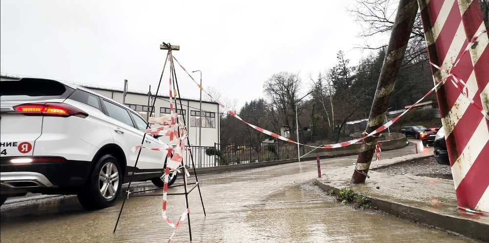 перекрытая дорога