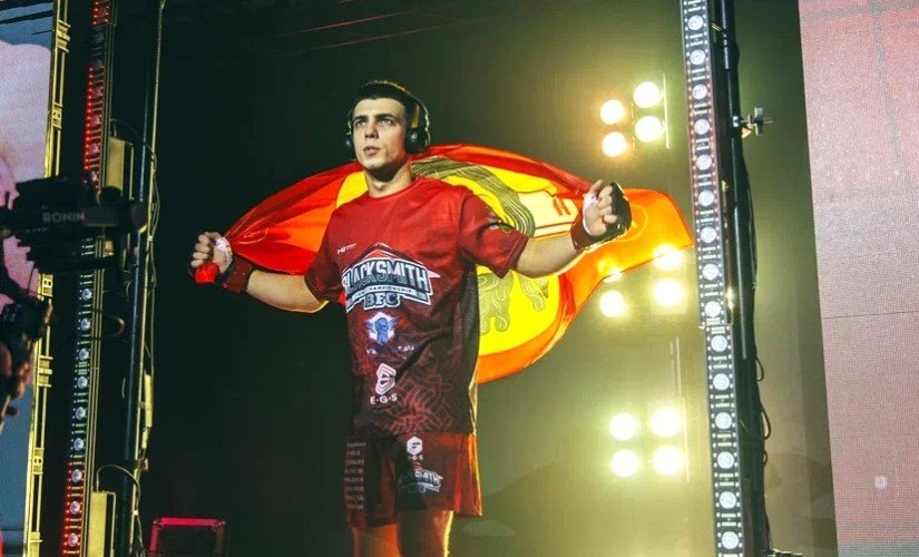 Александр Синещук боец ММА