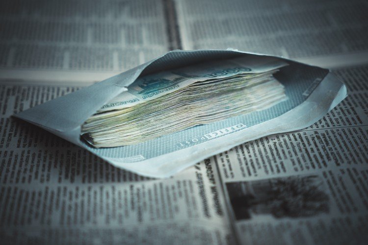 Конверт с деньгами