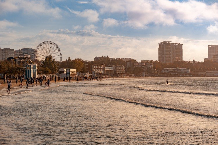 Весеннее солнце прогрело Черное море