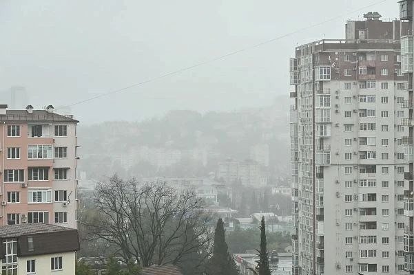 Одеяло тумана накрывает Сочи. Власти призвали горожан к осторожности