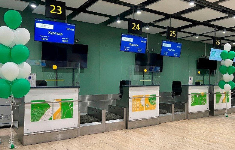 табло о рейсе в аэропорту