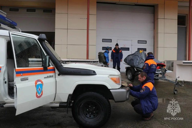 К ликвидации последствий паводков в Дагестане подключились спасатели из Сочи