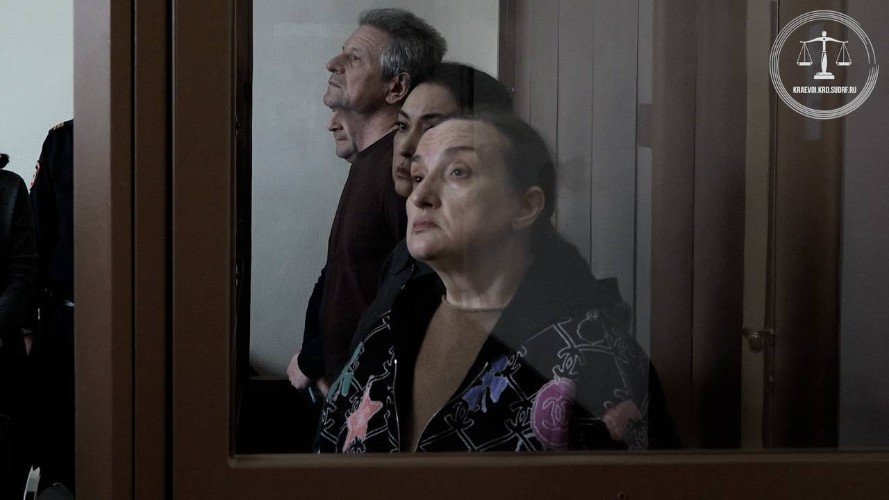 Обвиняемые в зале суда