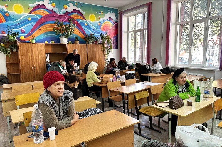 Жителей Туапсе экстренно эвакуировали в ПВЗ из-за БПЛА, рухнувших на жилые дома