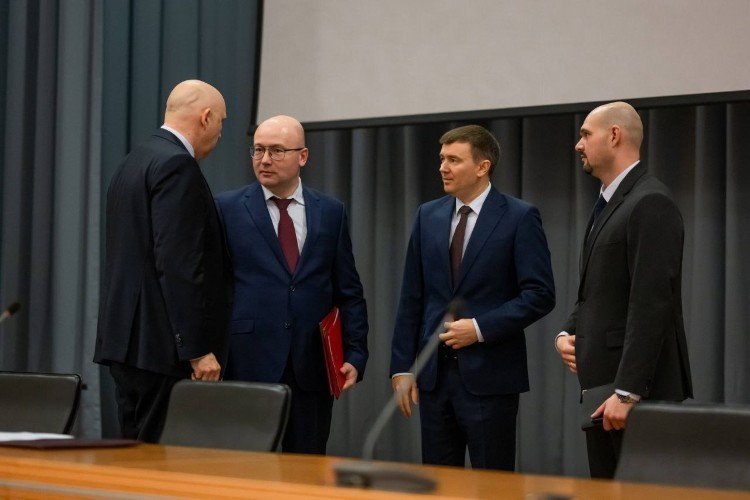 Председатель краевого суда вместе с его новыми замами