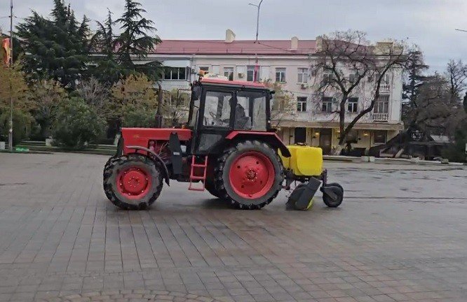 Уборка улиц в Туапсе