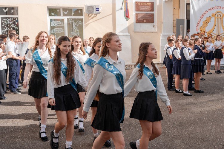 Выпускницы