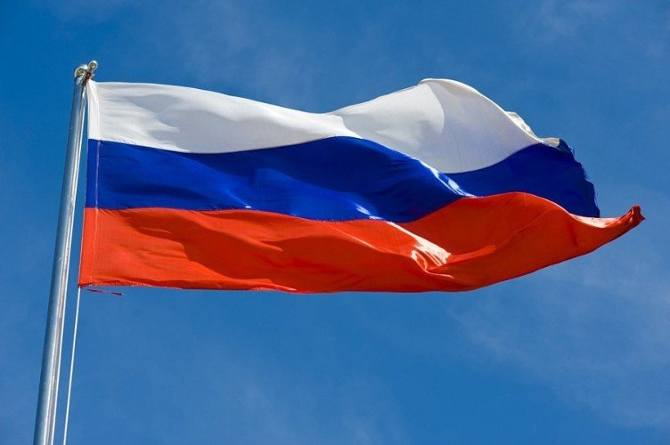 Флаг России в День России