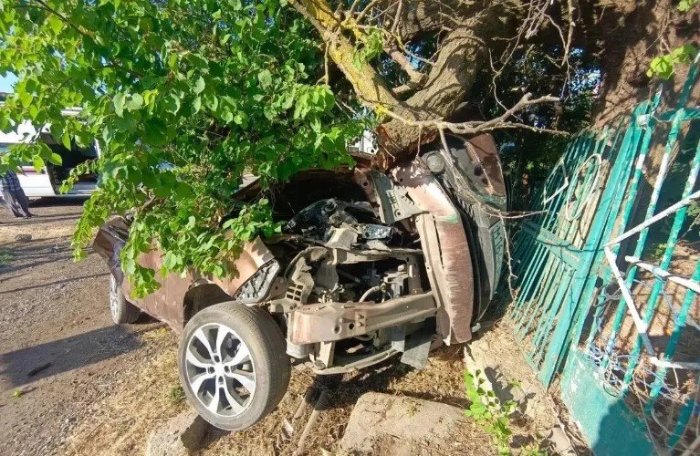 Жизни двух подростков унесло в ДТП в Тамани